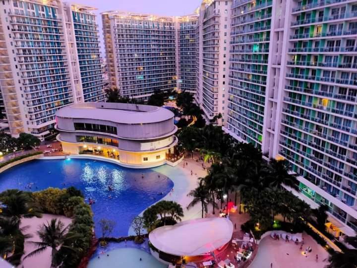 Azure Urban Residence A11 Near Airport And Sm Bicutan+ Free Wifi Paranaque City Ngoại thất bức ảnh