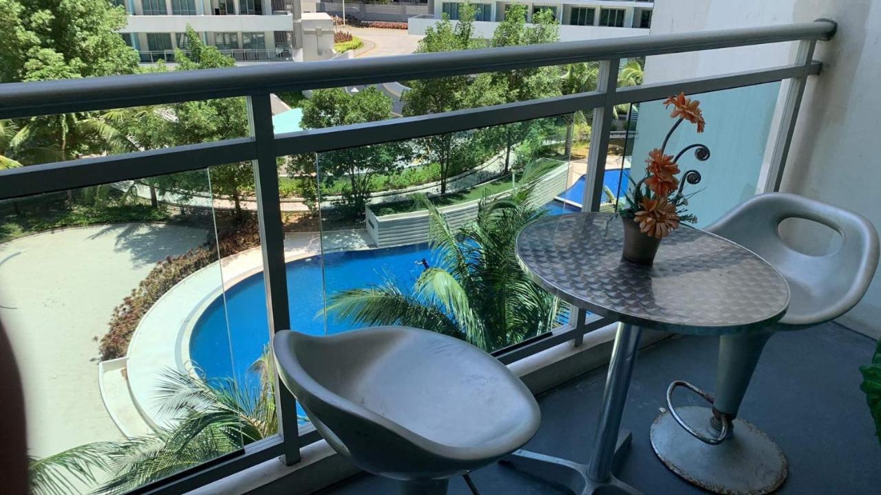 Azure Urban Residence A11 Near Airport And Sm Bicutan+ Free Wifi Paranaque City Ngoại thất bức ảnh