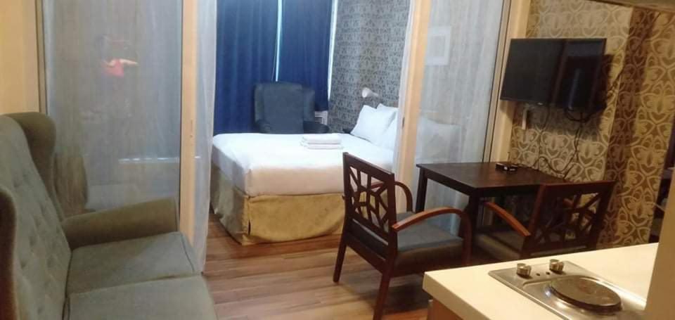 Azure Urban Residence A11 Near Airport And Sm Bicutan+ Free Wifi Paranaque City Ngoại thất bức ảnh