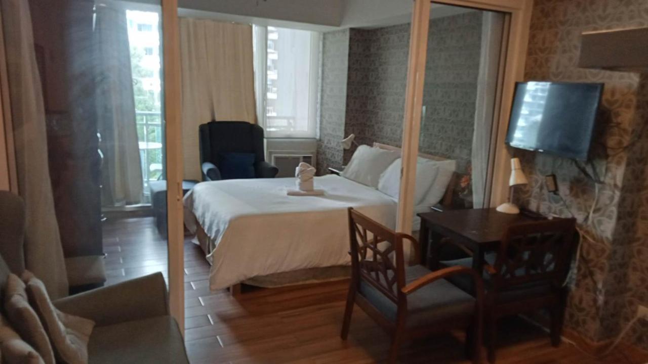 Azure Urban Residence A11 Near Airport And Sm Bicutan+ Free Wifi Paranaque City Ngoại thất bức ảnh